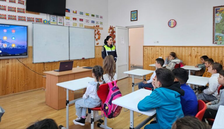 1963134a06d2cf4c665e3b97baf8258a-2