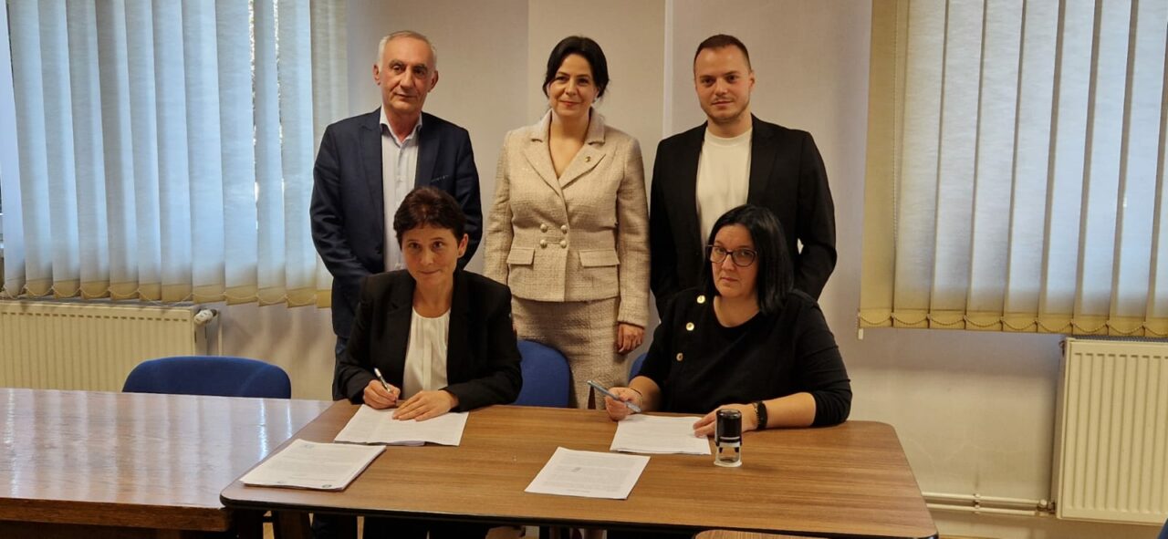 8dbf663c29b4e7a45395db3292e6b3bc