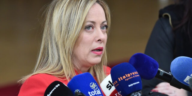 b192a18c1e8800ec6cc36273426297d6