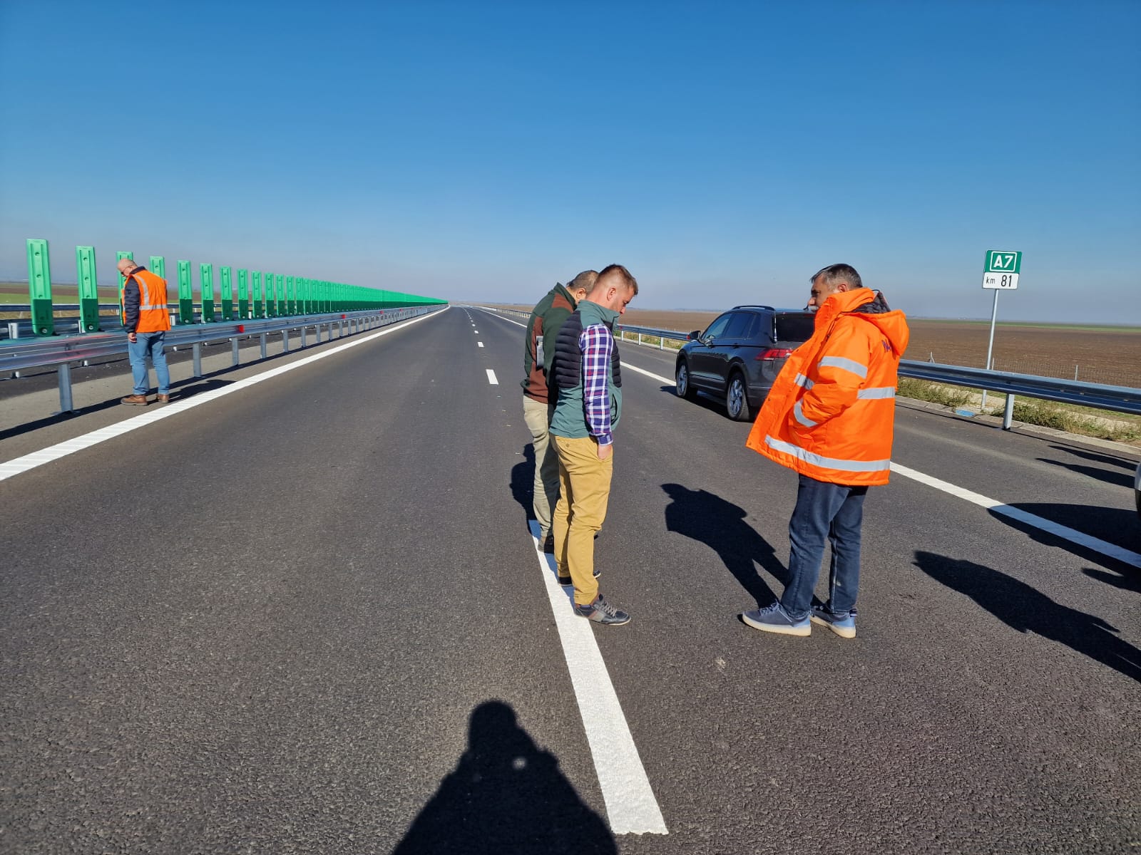 e610a21ebc853f3c5e3d58a289ee1fdb-2