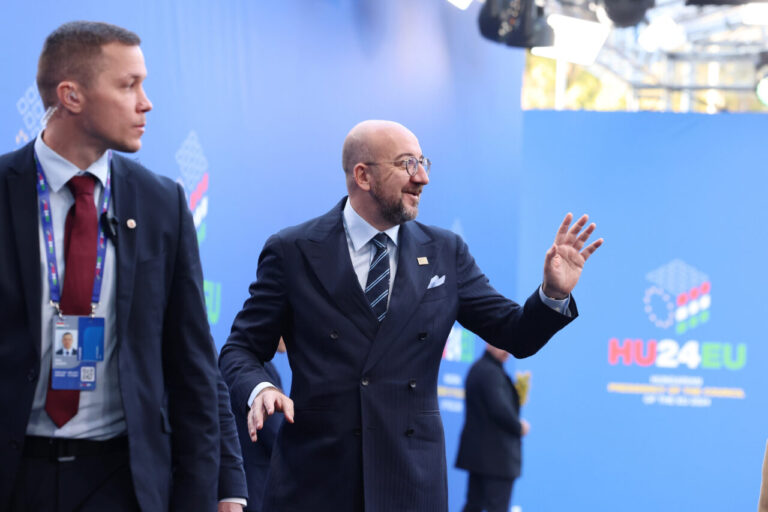 0142106bcbcc1b0121a81fc9d4c38288