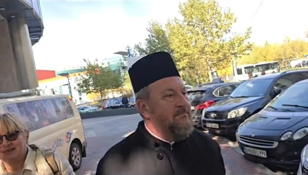 037c597fd8594bba90f5cd6605f67c4a