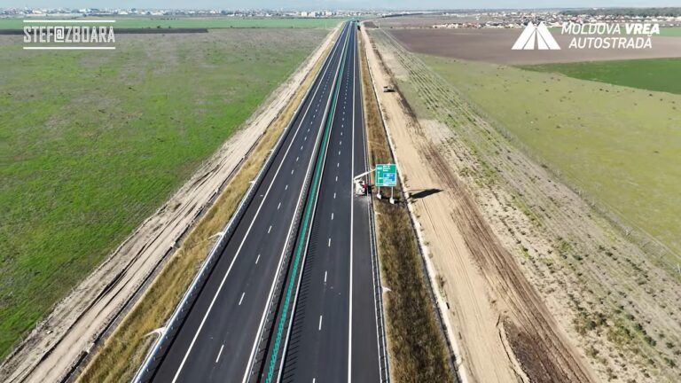 8923fa2e8d006ceed300676ed92e825d