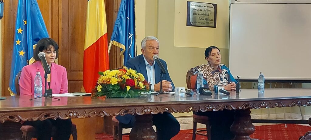 d0eb316b3bd1ebc8df017aa87121199e-2