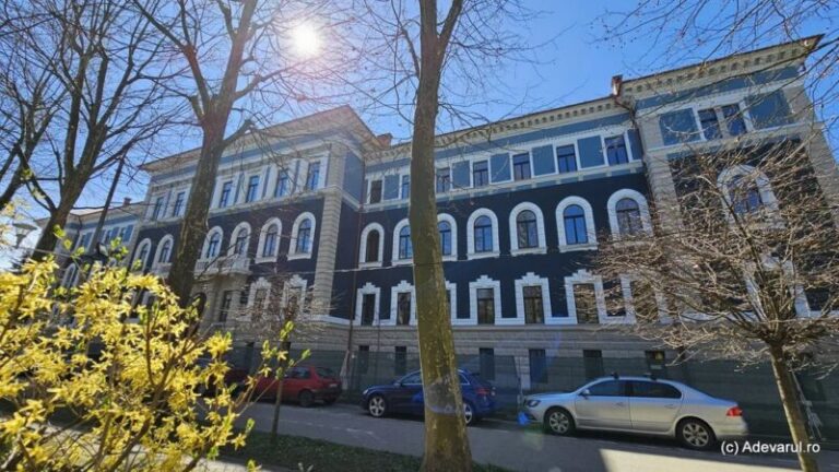 f3c37e5bb628075c30c60bcc5fe40f2b