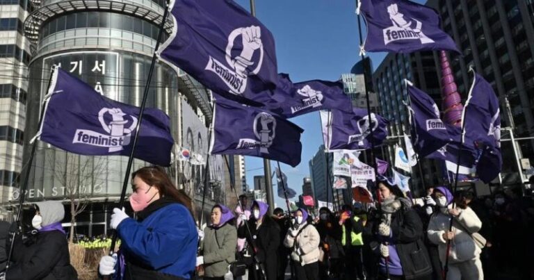 f915394adc0d7653934a659dd67061a7-1