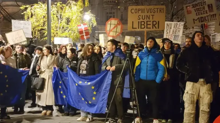 c7710488a34a814f93e8d733de22acdd