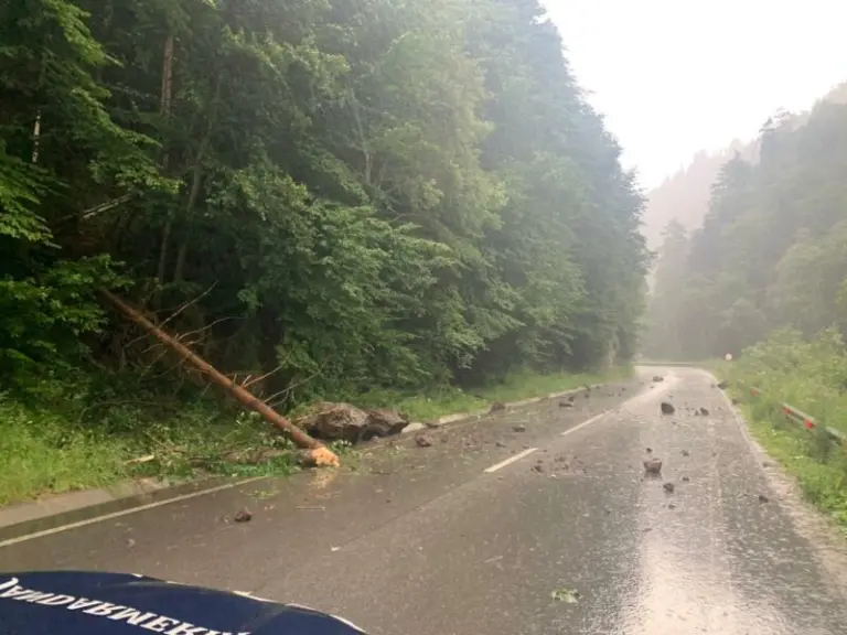 75e8a9fe8177d226366e953bd9f5109d