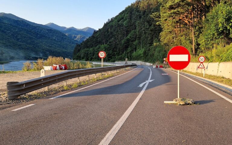 482acef9be8b7841de85920c8e9b079b